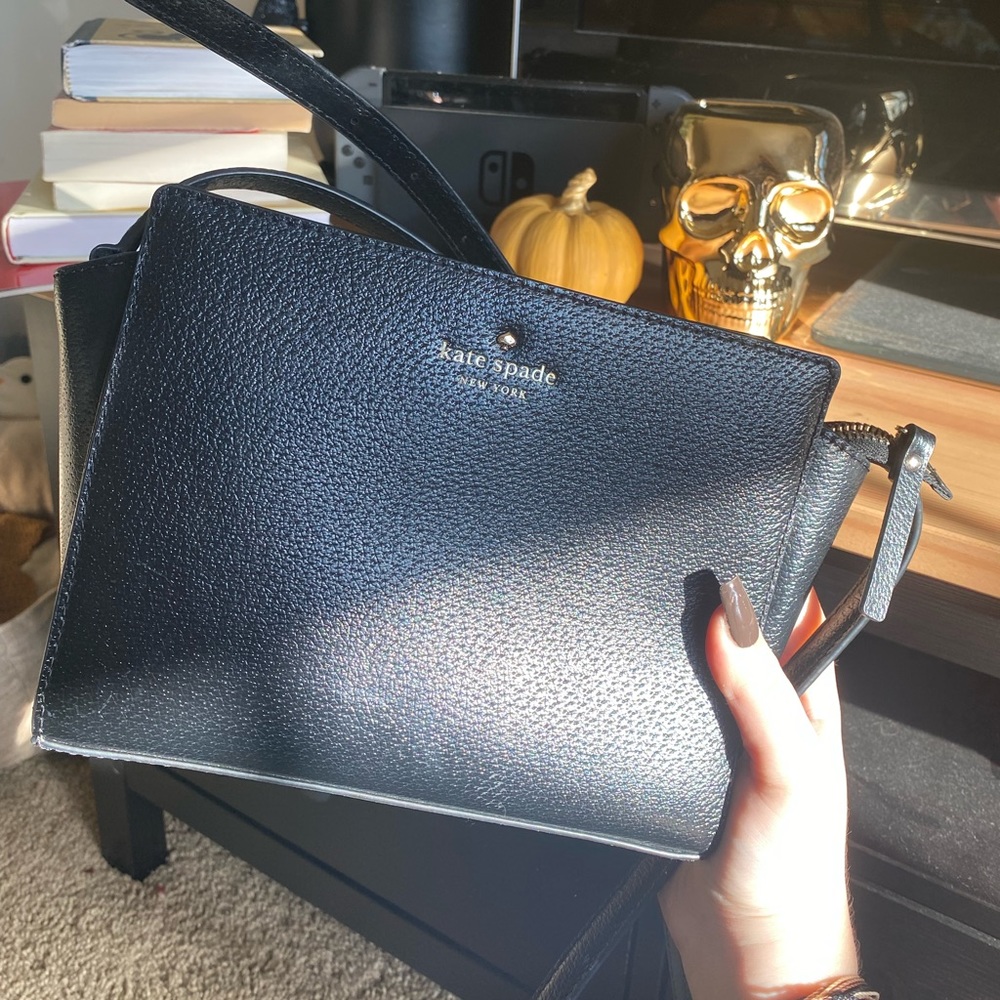 Small Kate spade crossbody purse
